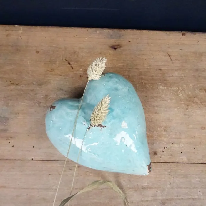 Coeur en terre cuite glaçuré bleu turquoise - Le palais des bricoles
