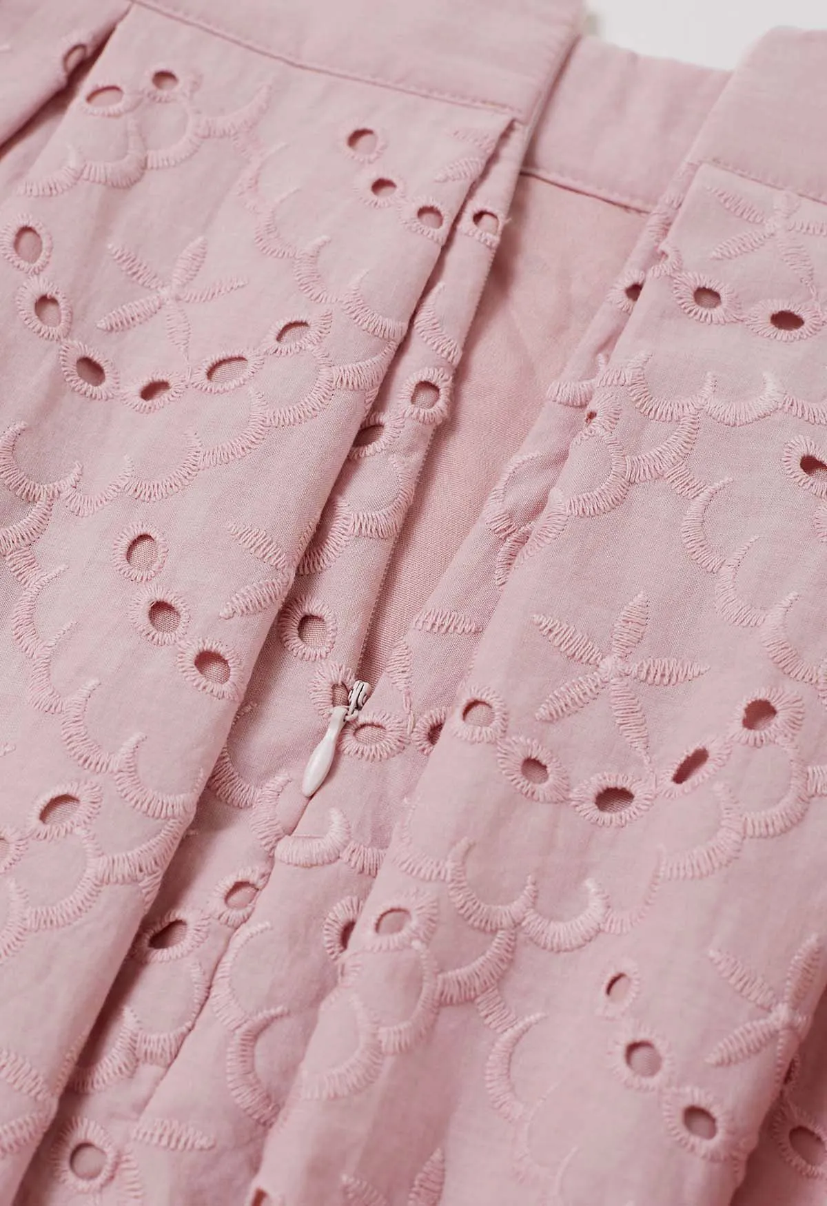 Jupe brodée à œillets Blossoming Wave en rose