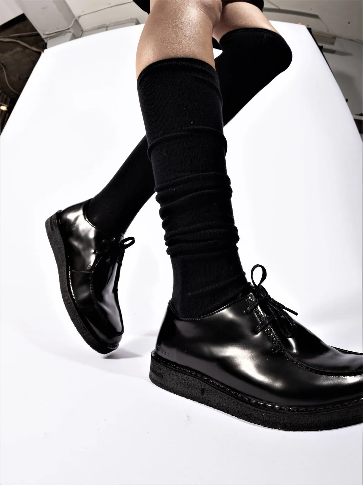 Oswen - Ewaldi Low - Cuir Polido Noir