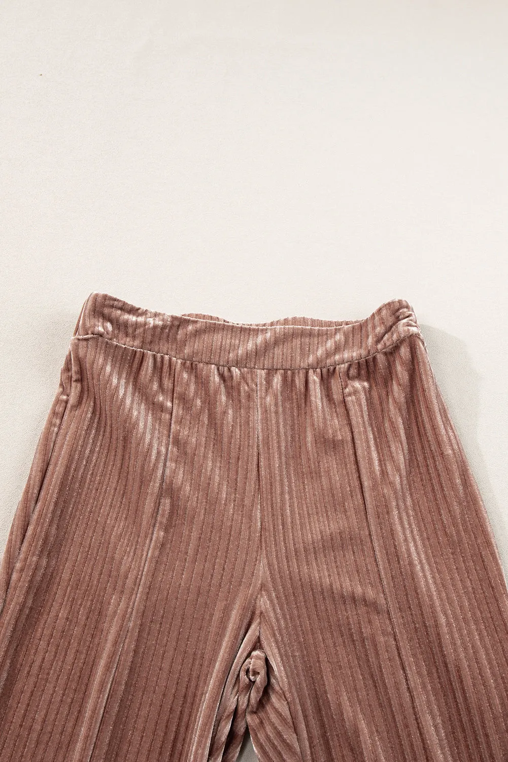 Pantalon évasé en velours ctelé taille haute de couleur unie rose poussiéreux