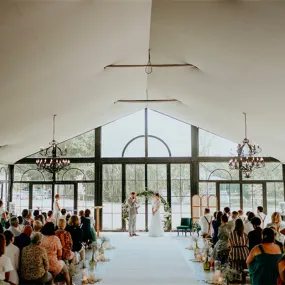Tapis blanc mariage - LOCADECO à Lille